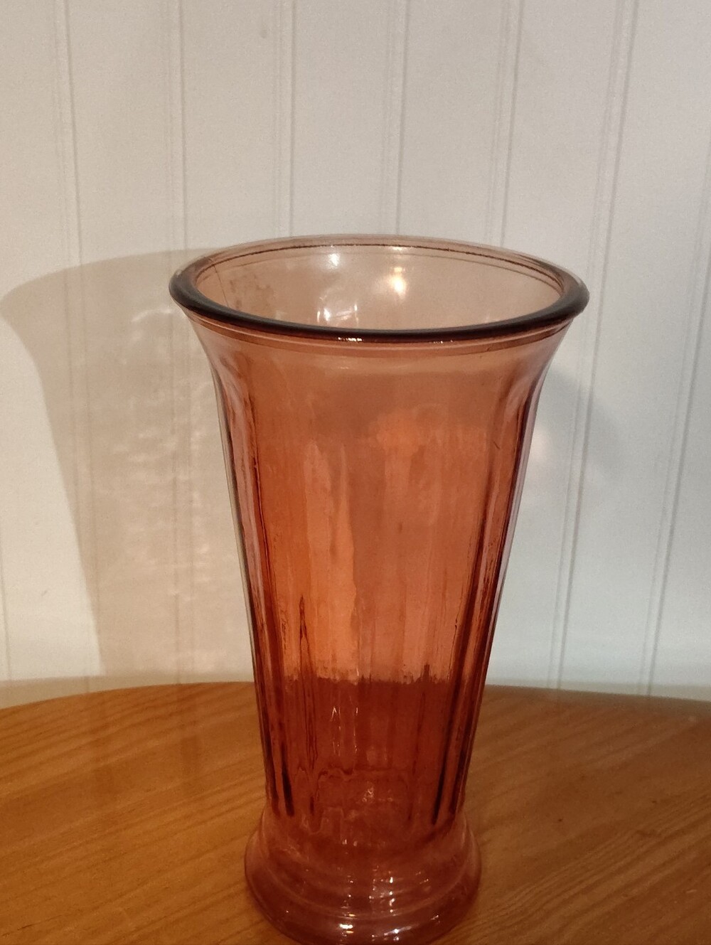 Vtg Glass Vase - Home Accents
